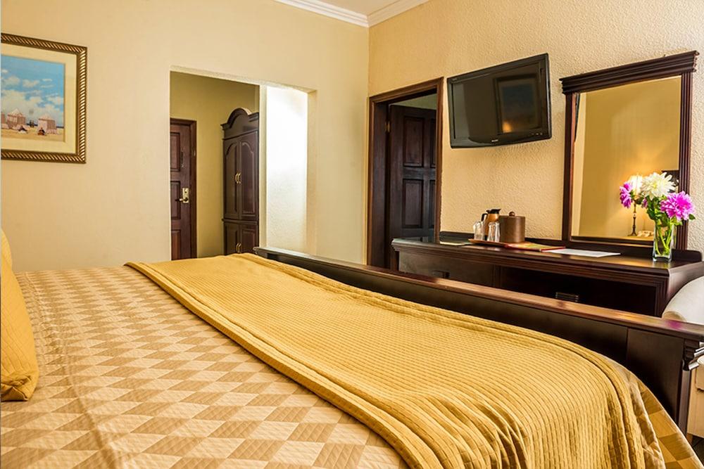 Hotel La Quinta La Ceiba Extérieur photo