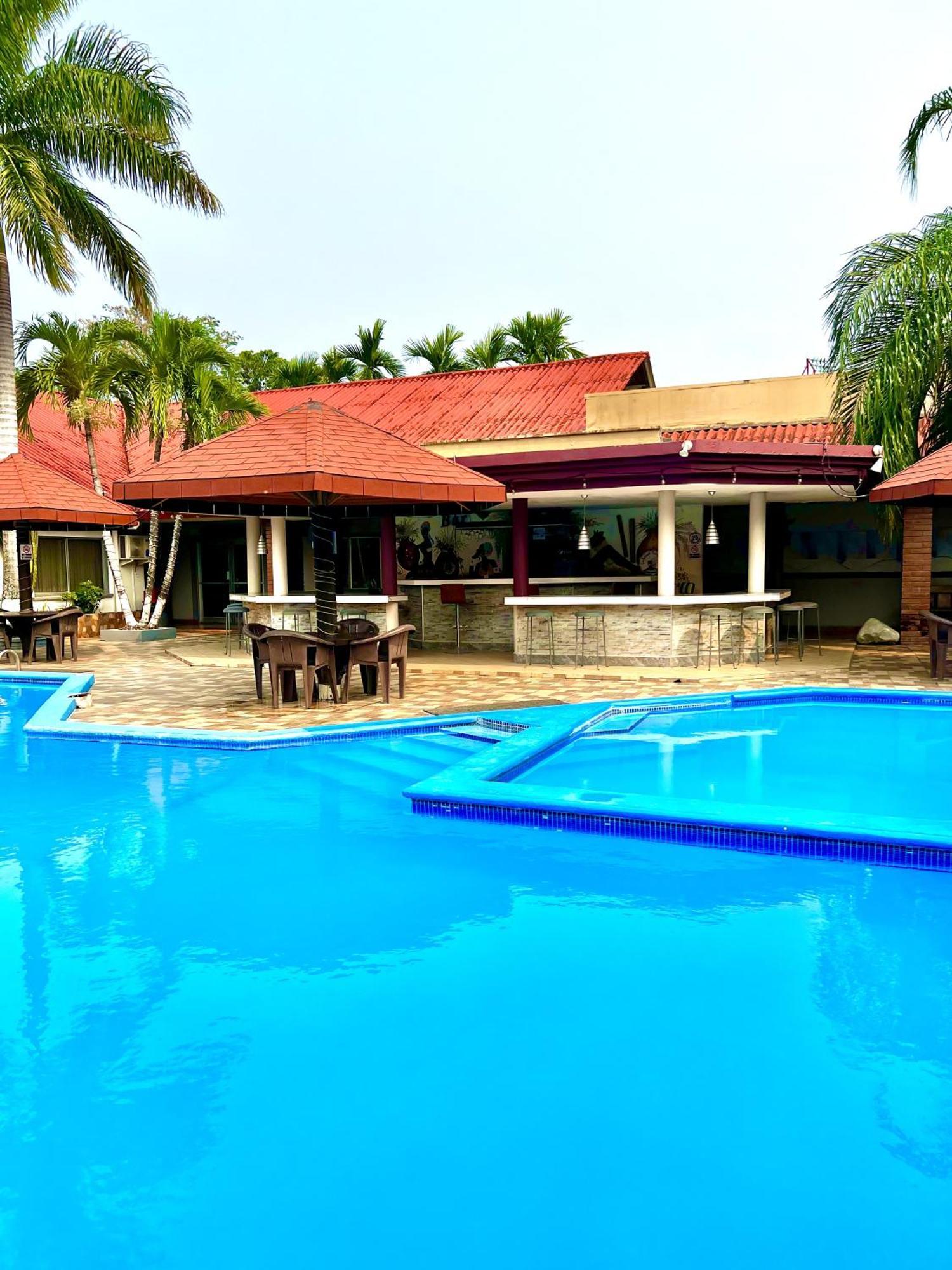 Hotel La Quinta La Ceiba Extérieur photo