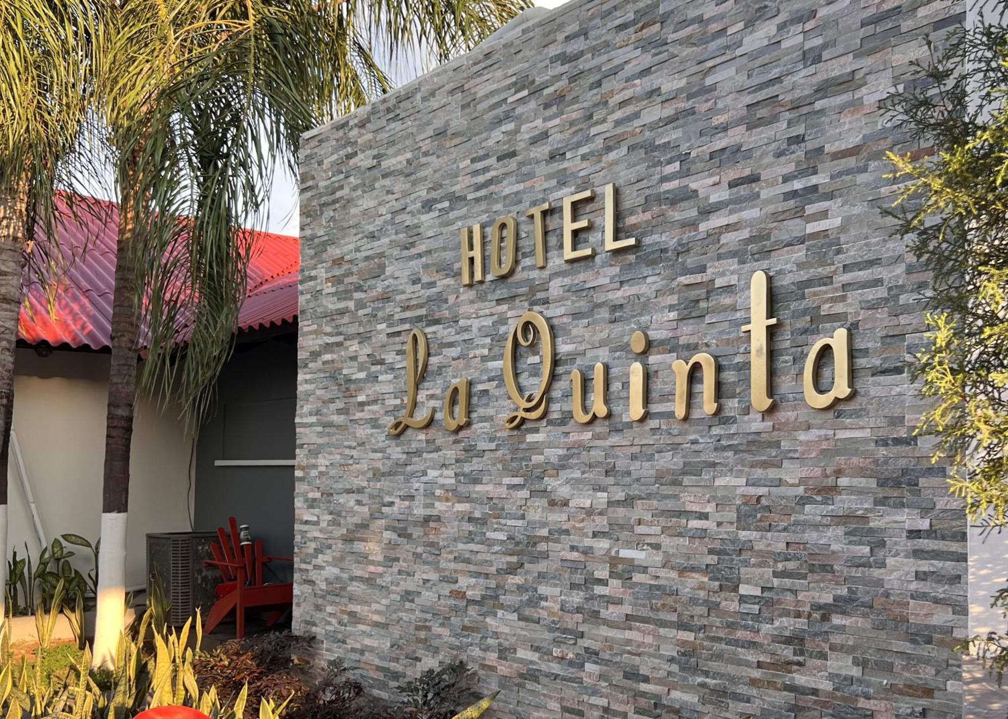 Hotel La Quinta La Ceiba Extérieur photo