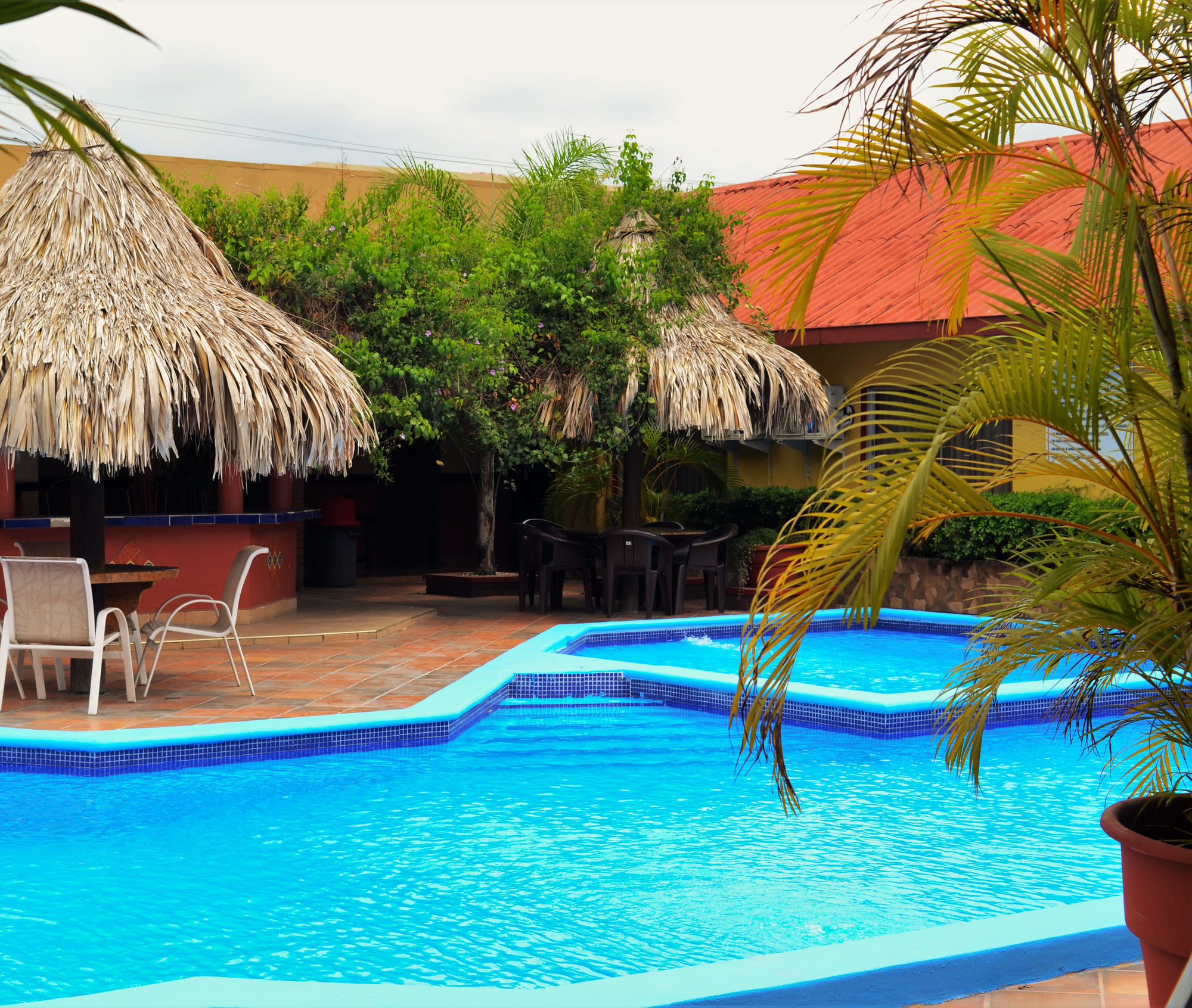 Hotel La Quinta La Ceiba Extérieur photo